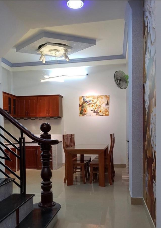 Lucky Homestay Sai Gon Airport & Gan Benh Vien 175 Хошимин Экстерьер фото